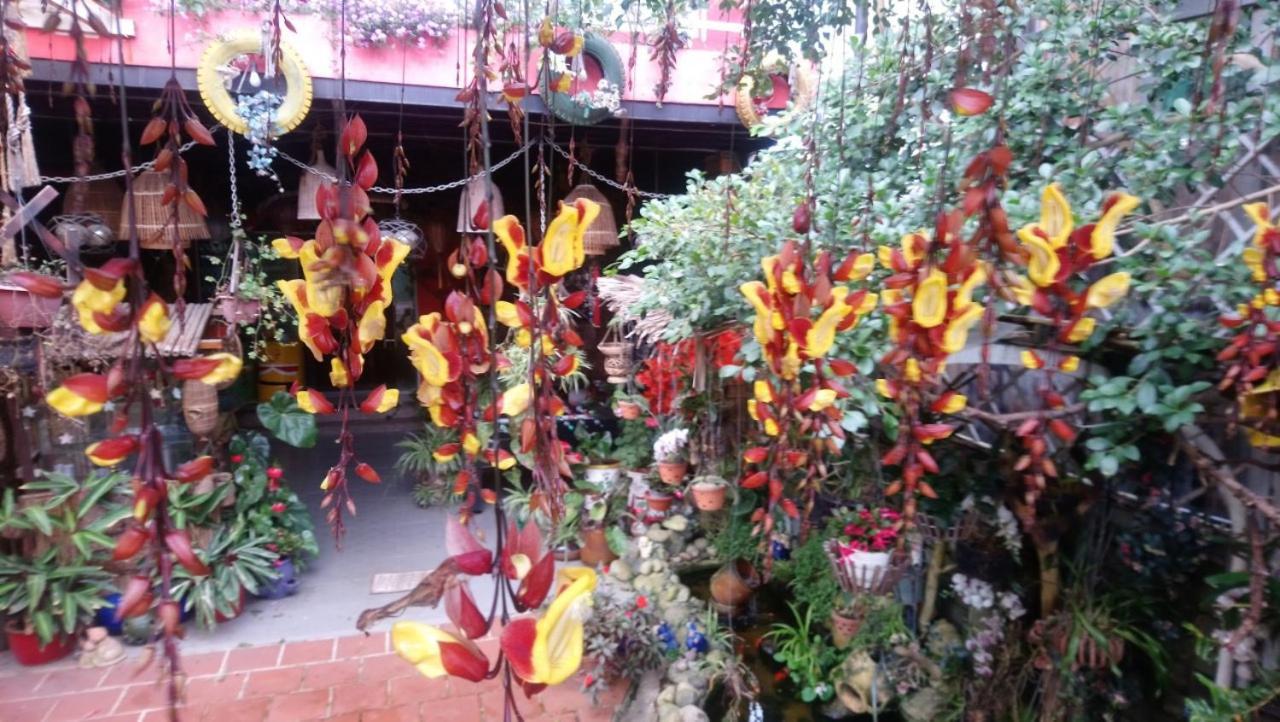 Redhouse Dalat Hotel Exteriör bild
