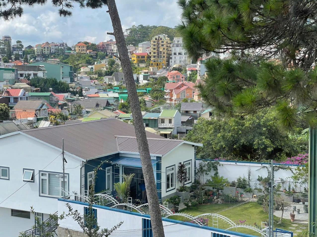 Redhouse Dalat Hotel Exteriör bild
